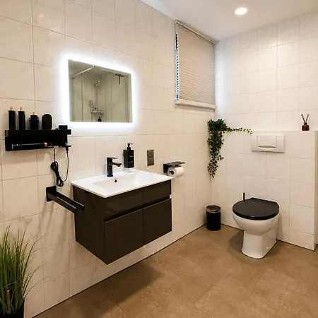 Apartamento Luxx Rv-modernes 3-zimmer-apartment-parkplatz